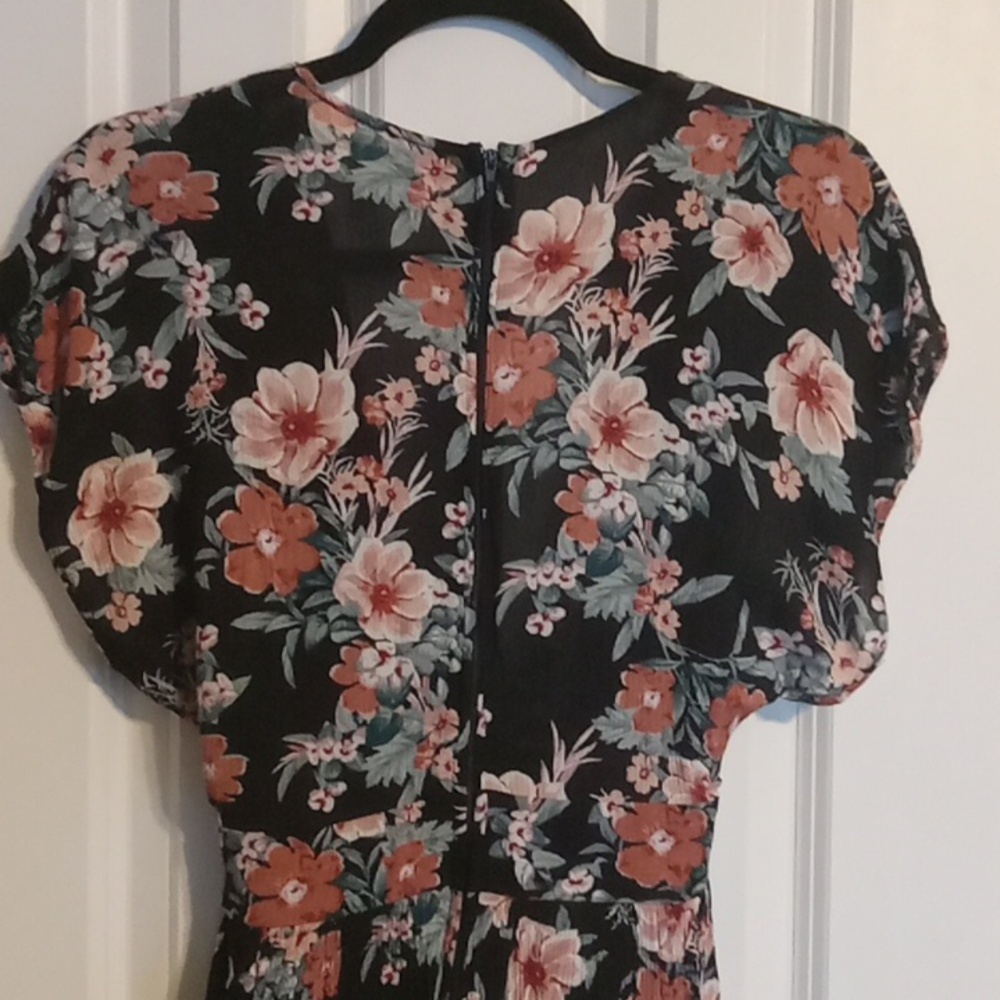 Charlotte Russe Floral Maxi Dress with Black and Pink Accents - Picture 6 of 9